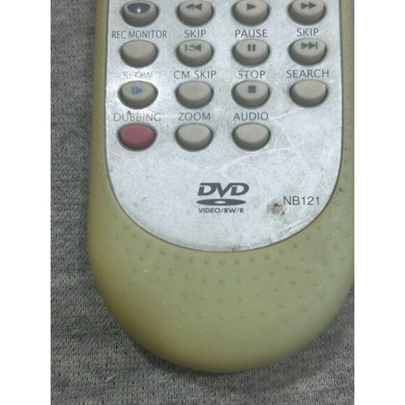 Sylvania DVD Wireless Remote Control NB121 DVD VCR Recorder Combo White - Picture 2 of 7